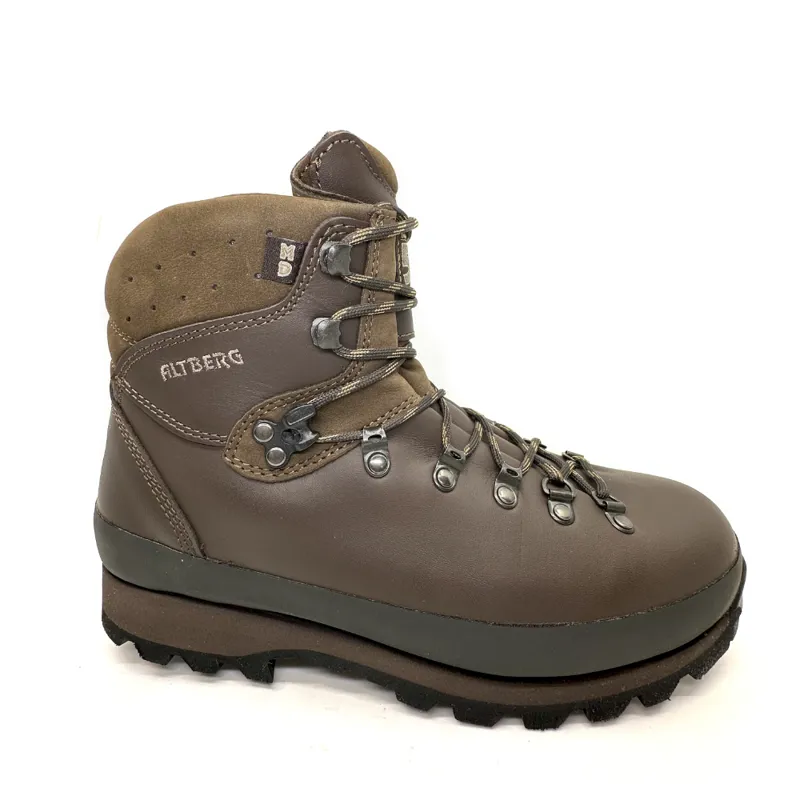 Altberg Tethera Men's Hiking Boot in Wide