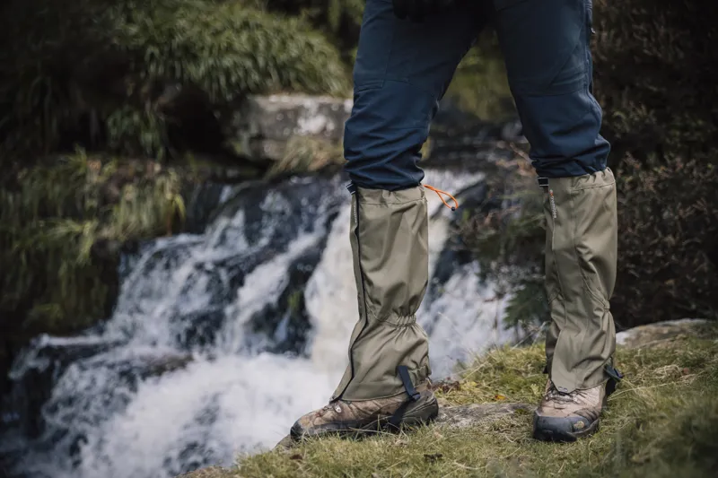 Extremities Waterproof Field Gaiter in Green-1
