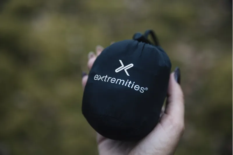 Extremities Paradox Waterproof Mitt in Black-3